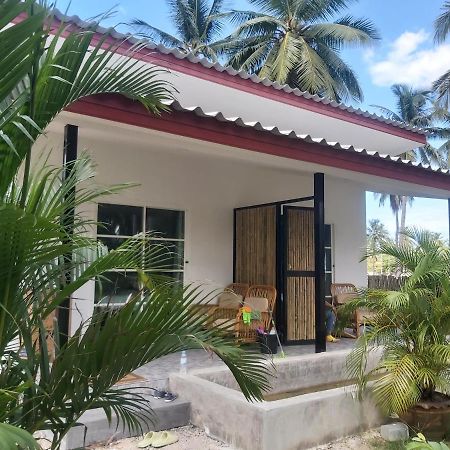 Nice Home Stay At Samroiyod Baanphakrimlay Esterno foto