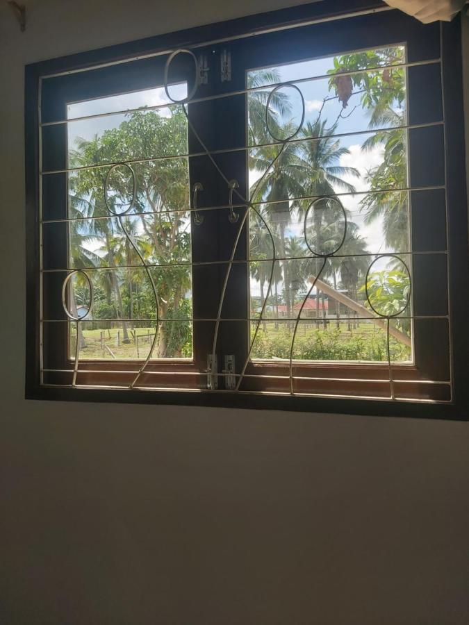 Nice Home Stay At Samroiyod Baanphakrimlay Esterno foto