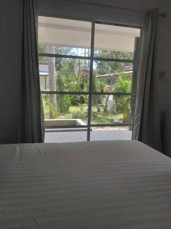 Nice Home Stay At Samroiyod Baanphakrimlay Esterno foto